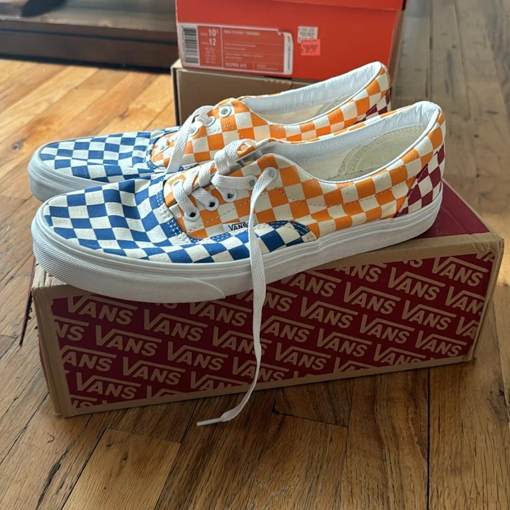 Vans - Picture 3 of 3